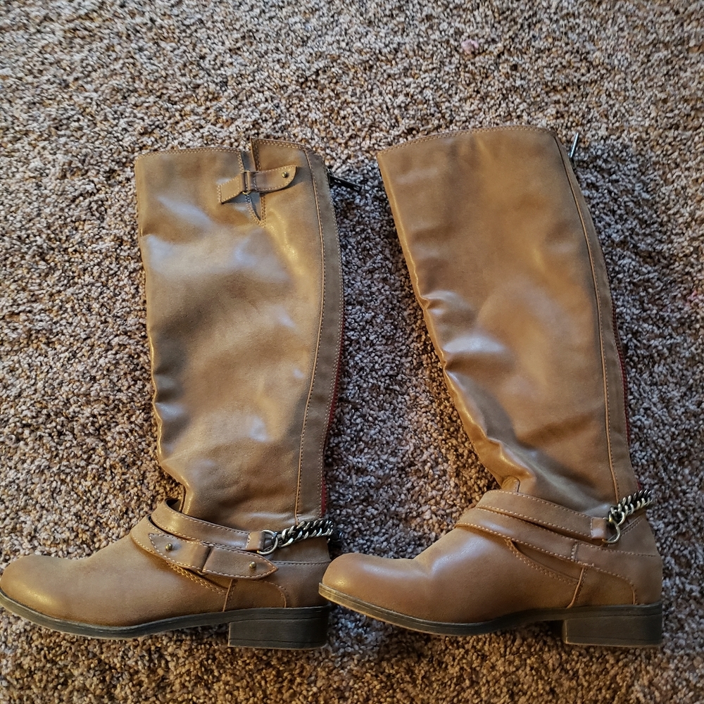 Women's fashion boots